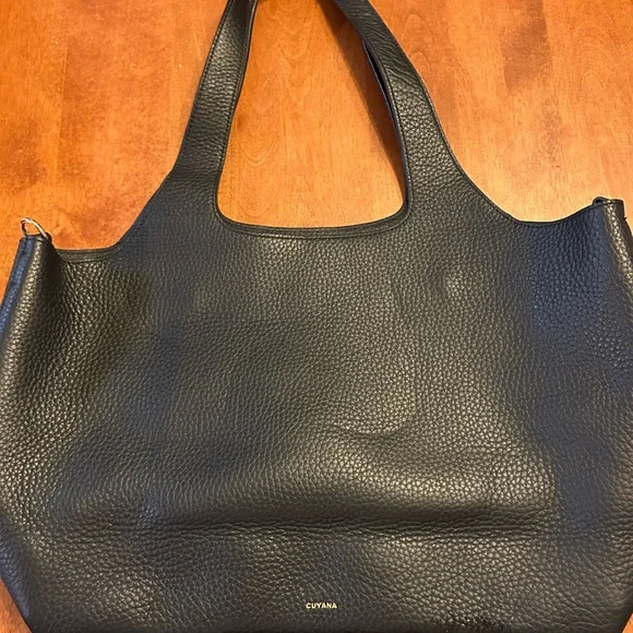Cuyana Black Leather Tote - Picture 3 of 3